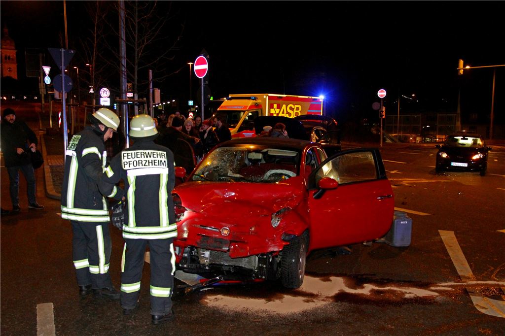 Der Unfall verursacht einen Schaden von rund 19 000 Euro. Foto: Eisemann