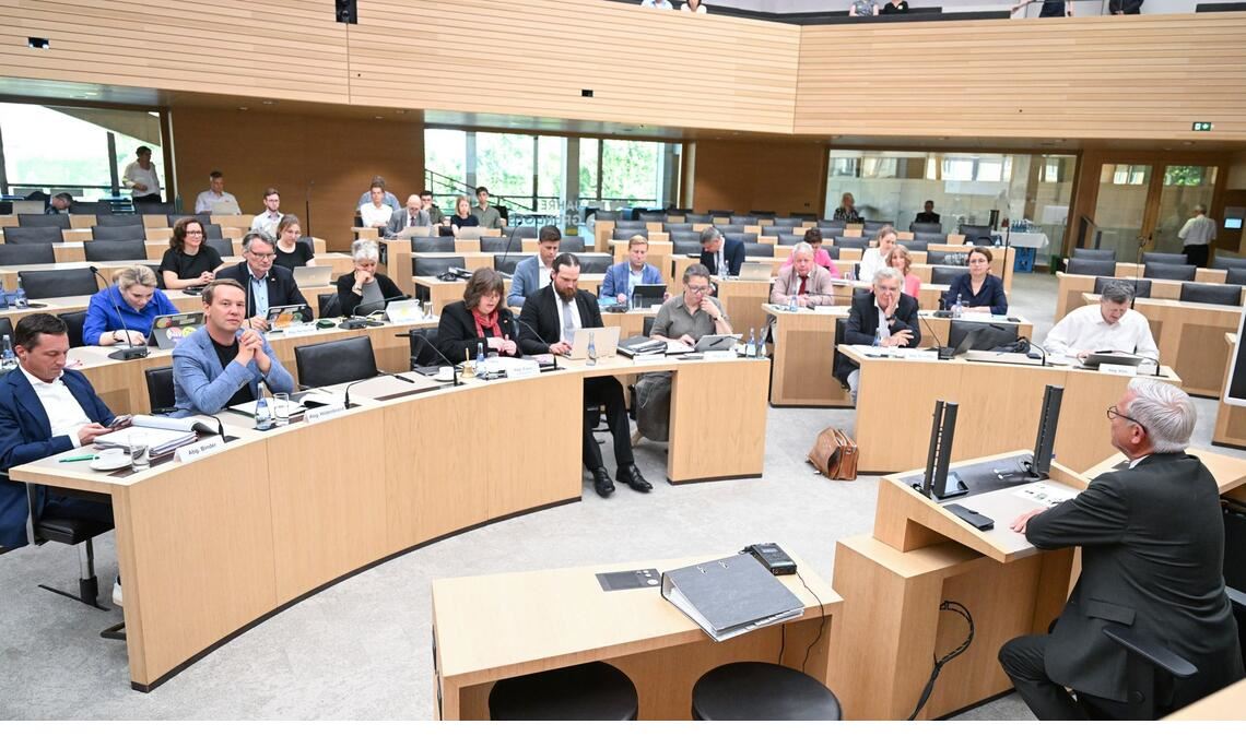 Der Untersuchungsausschuss bei seiner Arbeit. Mehrere Tage wurde Innenminister Thomas Strobl (CDU) als Zeuge gehört.