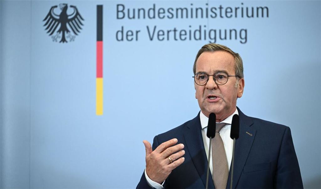 Der Verteidigungsminister setzt auf mehr Militärhilfe für die Ukraine. (Archivbild)