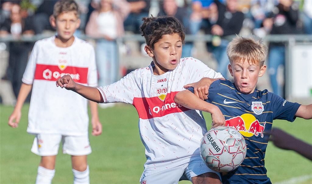 Der VfB Stuttgart und Red Bull Salzburg sind wie im vergangenen Jahr auch dieses Mal mit ihren Nachwuchsteams in Enzberg am Start. Fotos: Archiv