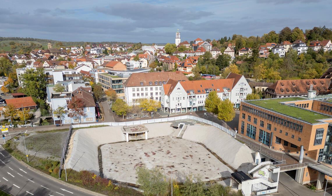 Der Vision eines neuen Parkhauses anstelle des „Mühlehof-Lochs“ kann die Nachbarschaft auch positive Aspekte abgewinnen.