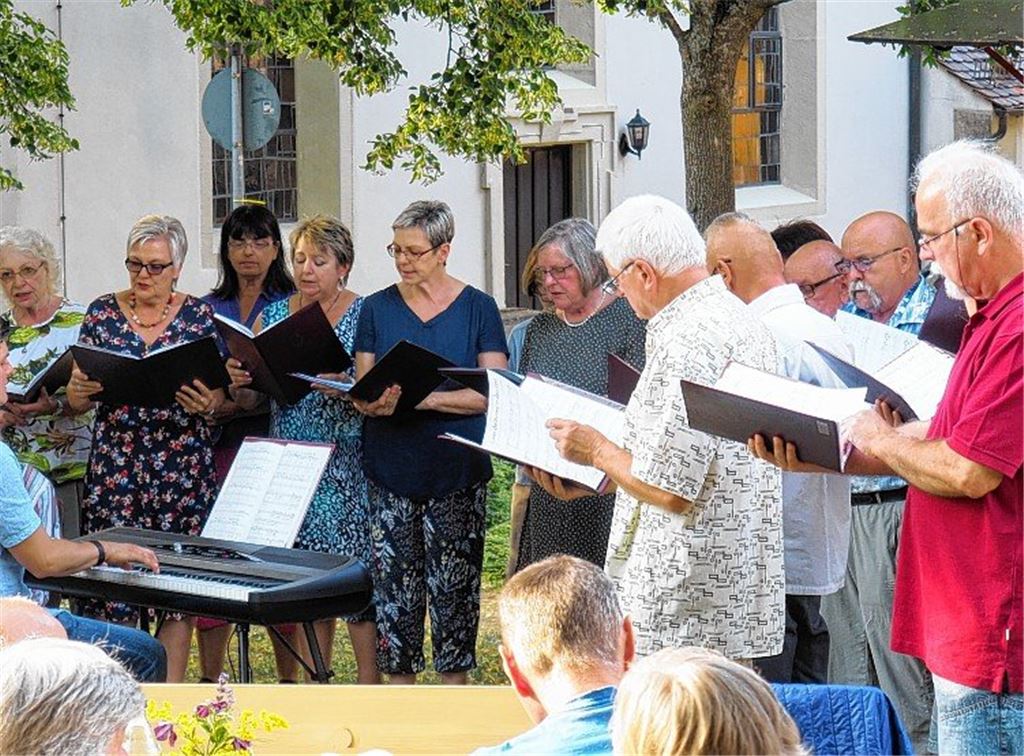 Dorfgarten bietet tolles Ambiente für Hocketse