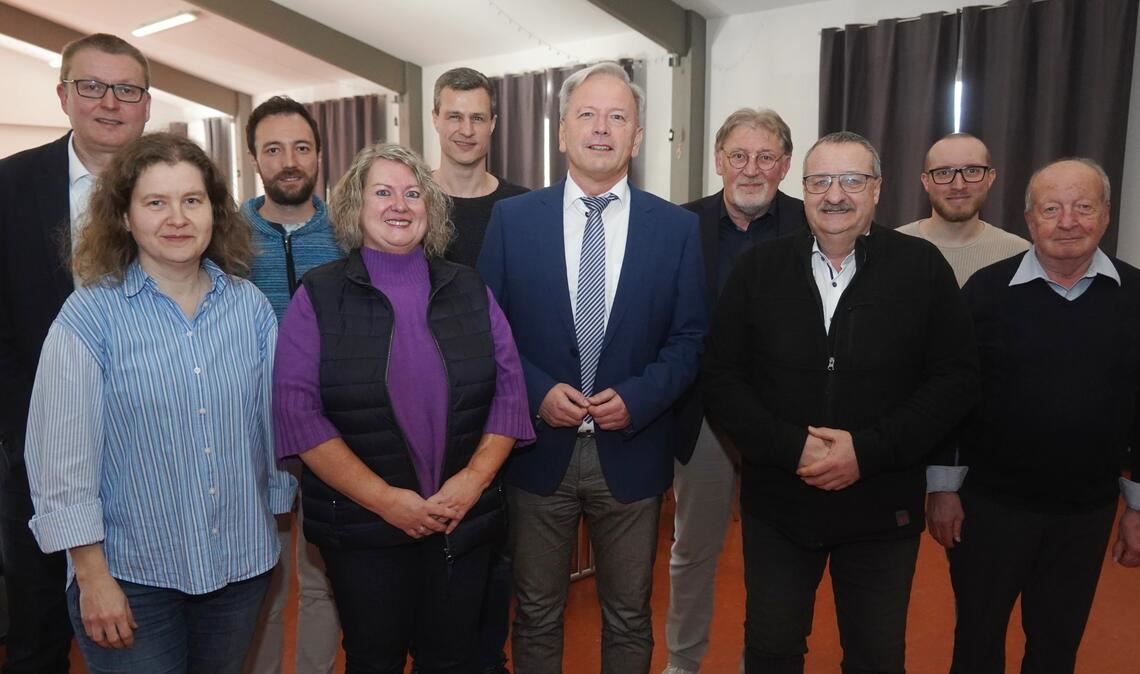 Der Vorstand des Blasmusik-Kreisverbands beim Treffen in Mühlacker (v. li.): Marc Mollm Katja Erdmann-Bott, Stefan Bosch, Katja Nasswetter, Frank Duss, Heiko Genthner, Horst Bartmann, Roland Stelzl, David Kalsow-Alonso und Bernhard Doll. Foto: Roller