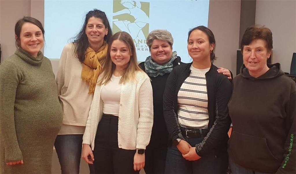 Der Vorstand von Gym and Dance: Madeleine Amos-Nabrotzki, Caro Britsch, Meline Scheible, Carmen Müller, Shari Endres und Sabine Lindauer (v.li.). Foto privat