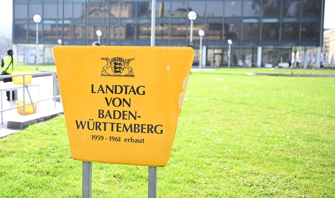 Der Wahlkampf entwickelte sich zu einem Kopf-an-Kopf-Rennen.