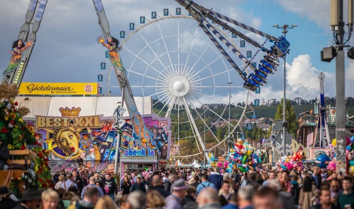 Der «Wasen» ist nach dem Münchner Oktoberfest das zweitgrößte Volksfest in Deutschland.
