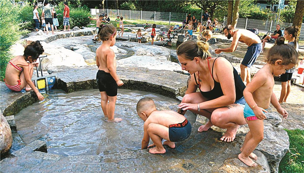 910_0008_193361_eld_Wasser_Wasserspielplatz_Illingen