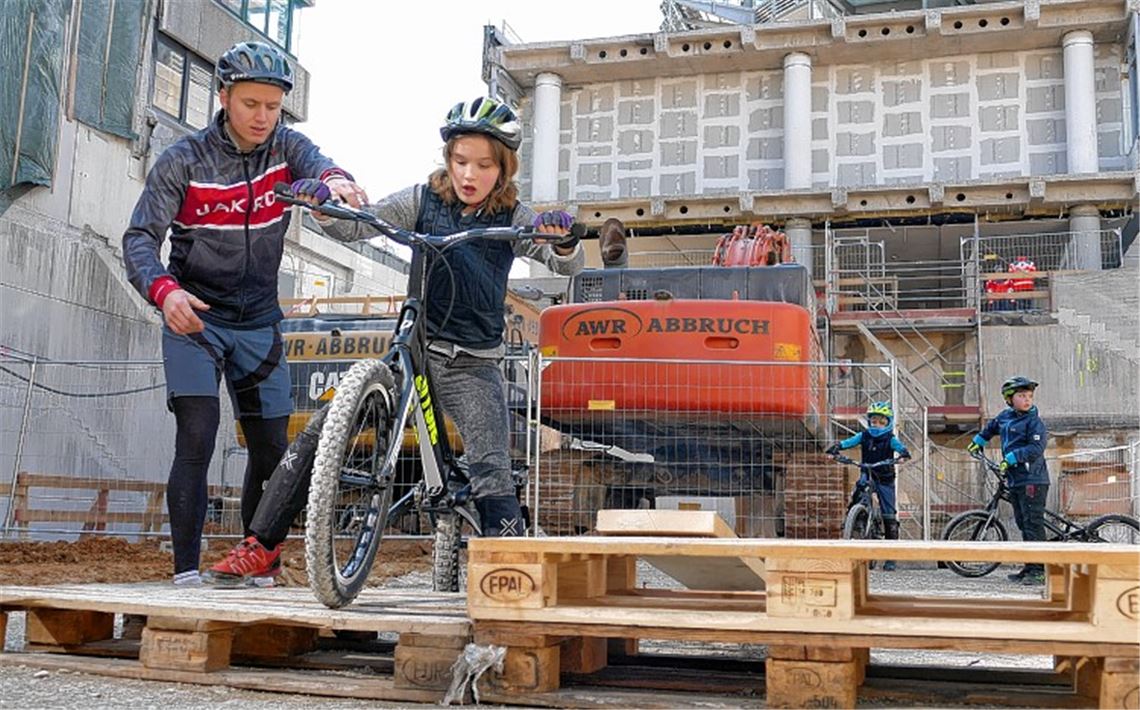 Ohne Sattel in die Baugrube