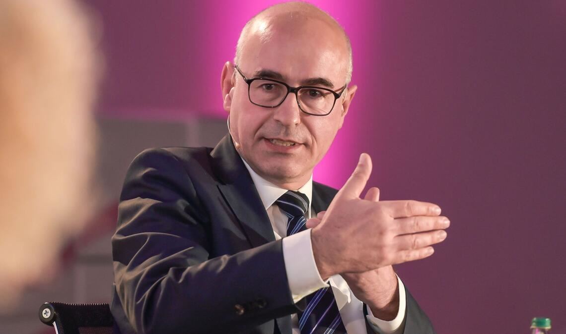 Der Wirtschaftsforscher Achim Wambach mahnt die streitende Bundesregierung, den Kompromiss nicht aus den Augen zu verlieren.