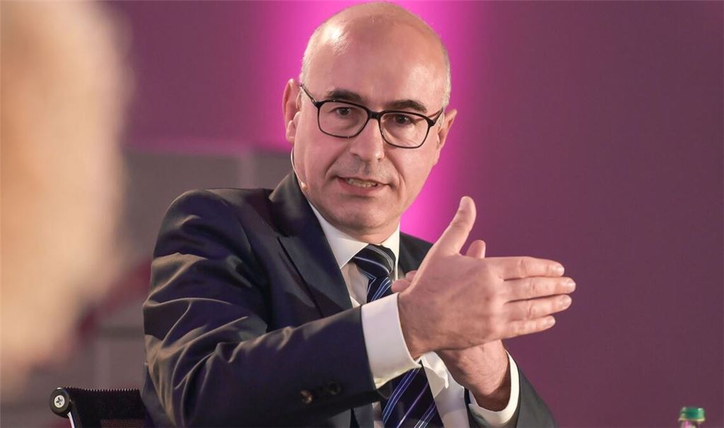 Der Wirtschaftsforscher Achim Wambach mahnt die streitende Bundesregierung, den Kompromiss nicht aus den Augen zu verlieren.