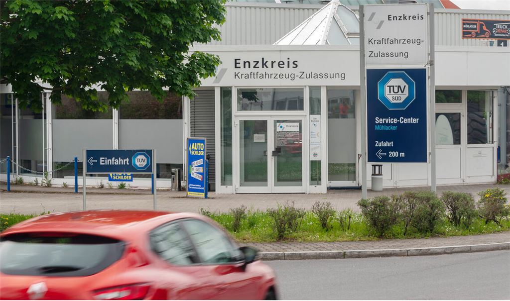 Der Zulassungsstelle in Mühlacker fehlt es an Personal. Foto: Fotommoment