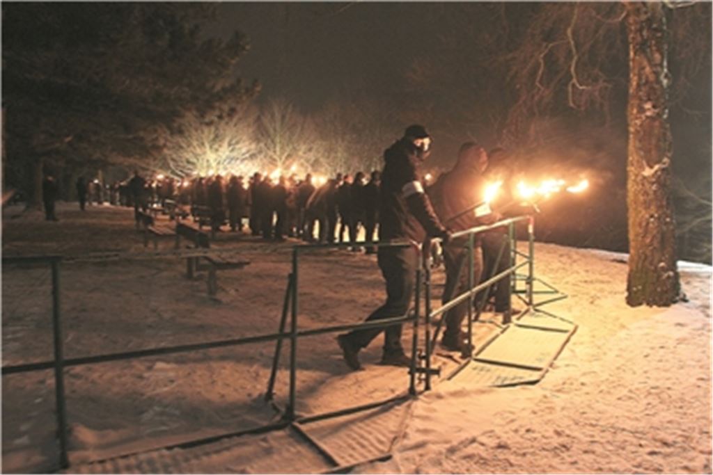 Der als rechtsextrem geltende Freundeskreis „Herz für Deutschland“ hat laut der Stadt seine „Fackelmahnwache“ auf dem Wartberg mit 50 Personen zwischen 19.40 und 20.10 Uhr angemeldet. Foto: Archiv