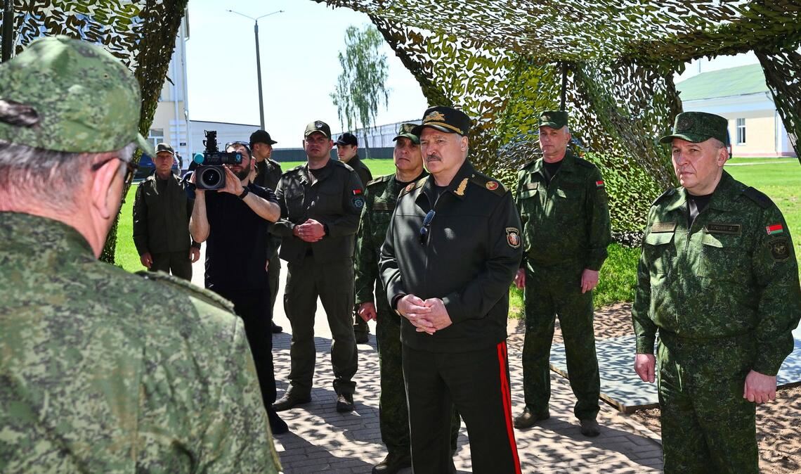 Der belarussische Machthaber Lukaschenko sagt, er sei zu einem Treffen mit Selenskyj bereit.