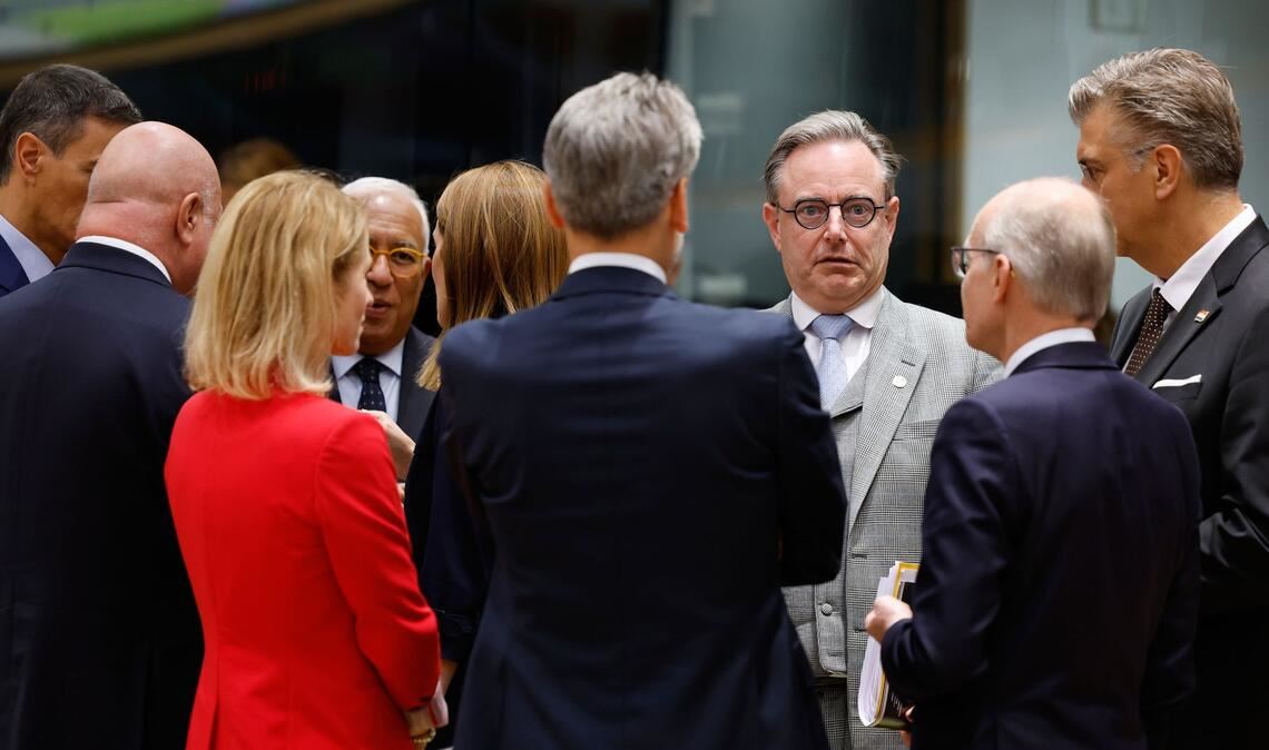 Der belgische Premierminister Bart De Wever forderte beim Gipfel Sicherheiten und gab letztlich auch sein OK.