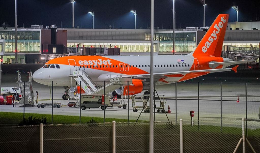 Der britische Billigflieger Easyjet könnte von einem US-Investor übernommen werden.