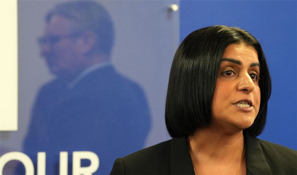 Der britischen Innenministerin Shabana Mahmood zufolge soll das Polizeiverhalten im Fall des erstochenen 18-Jährigen in Southampton innerhalb von drei Monaten untersucht werden. (Archivfoto)