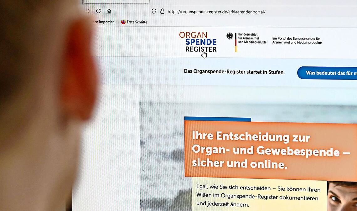 Der bundesweite Tag der Organspende appelliert an die Bürger, sich für oder gegen eine Organspende zu entscheiden (Symbolfoto).