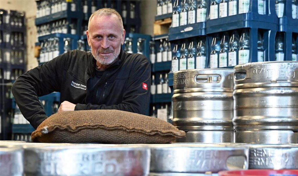 Der einstige Lottomillionär arbeitet inzwischen für einen Getränkehändler.