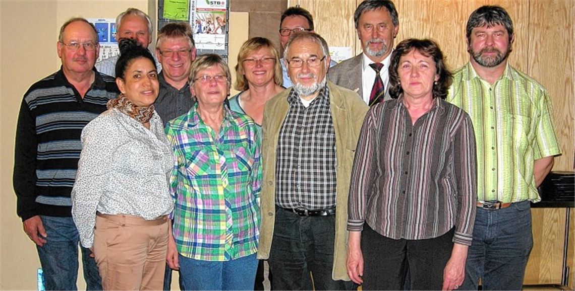 Der einstimmig bestätigte Vorstand der „Eintracht“ Schmie: Eugen Wilde (v.li), Karl Schlegel, Yoselin Diaz-Klotz, Werner Meller, Ursula Jung, Ute Meller, Thomas Sturm, Reinhard Kastner, Wilhelm Herzog, Hannelore Walter und Lothar Simon. 