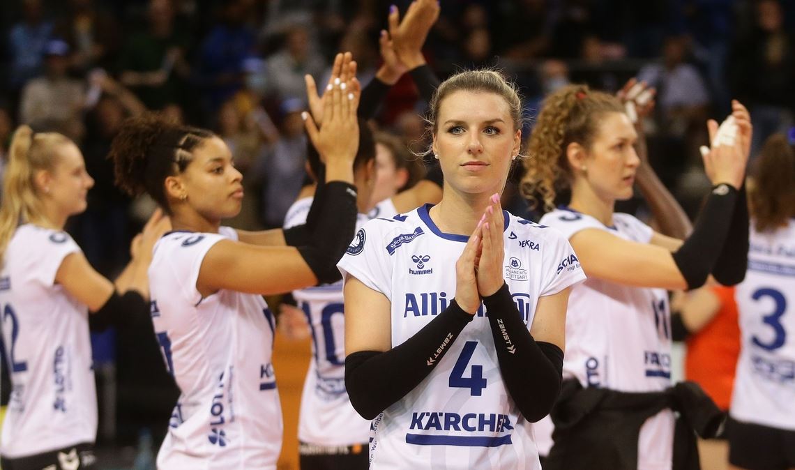 Der erste Titel ist weg: Britt Bongaerts, die neue Zuspielerin von Allianz MTV Stuttgart – in unserer Bildergalerie finden Sie den kompletten Kader des Meisters und Pokalsiegers.