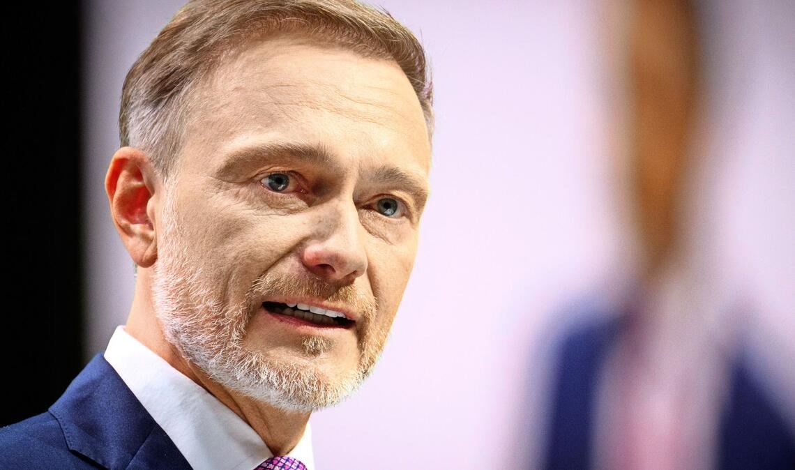 Der frühere Bundesfinanzminister Christian Lindner soll an die Spitze des größten markenunabhängigen Autohändlers im Land (Archivfoto).