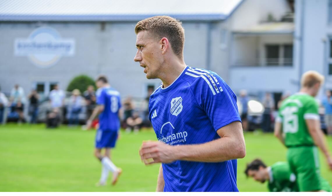 Nils Petersen feiert sein Debut in der Kreisliga Der frühere SC-Freiburg-Profi Nils Petersen startet sein Kreisliga-Abenteuer.