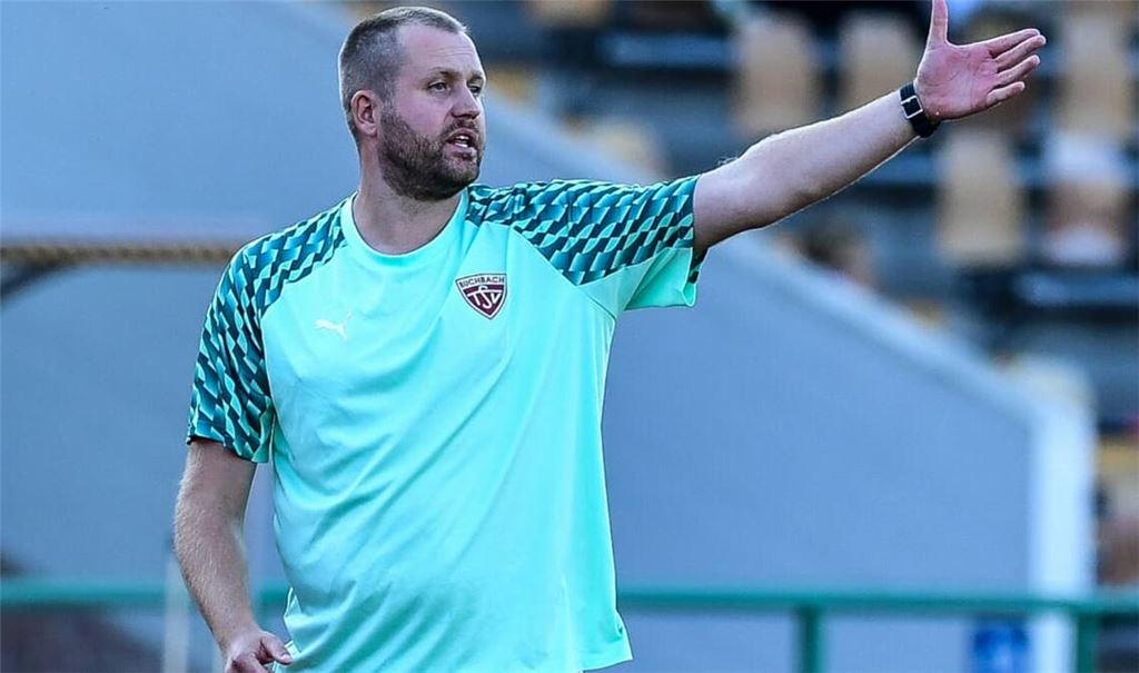 Der gebürtige Stuttgarter Sven Zurawka steht mit dem TSV Buchbach an der Spitze der Regionalliga Bayern und hat im Pokal bei 1860 München gewonnen.