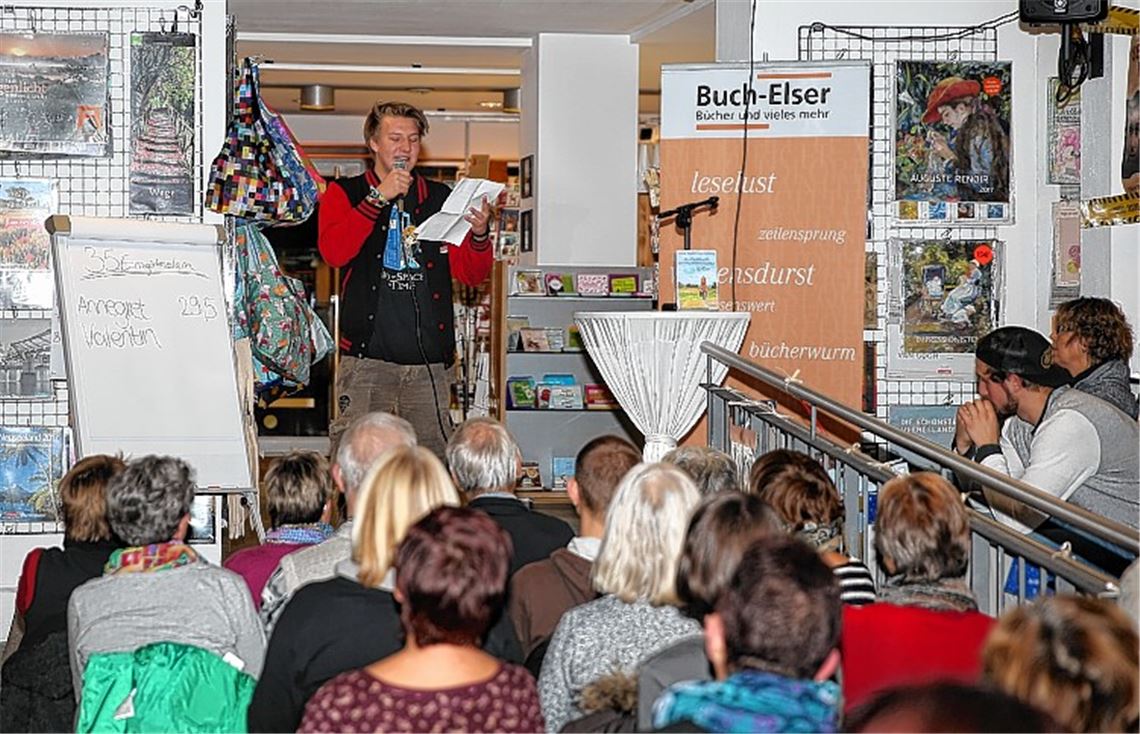 Abwechslung beim Poetry Slam Abwechslung beim Poetry Slam
