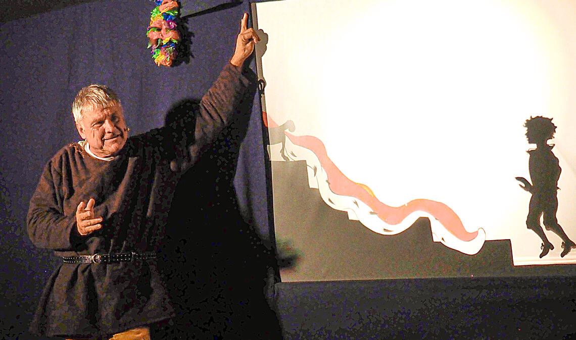 Der kleine Prinz trifft bei einer interplanetarischen Reise auf einen König ohne Untertanen. Foto: Müller