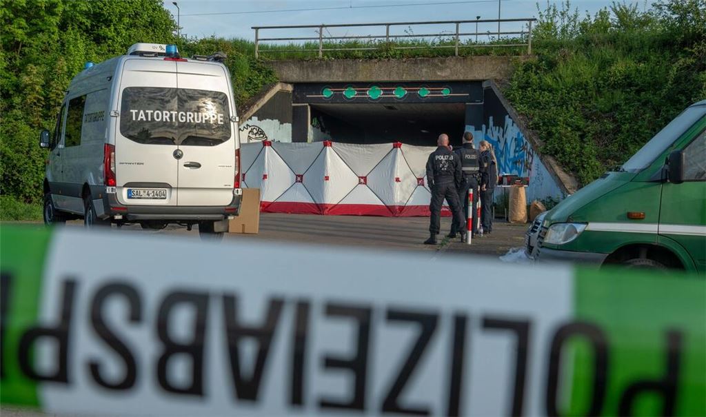 Der mutmaßliche Täter sitzt unter Mordverdacht in Untersuchungshaft. (Archivbild)