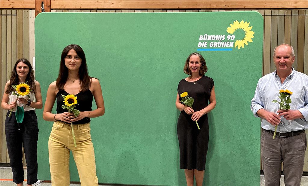 Der neu gewählte Vorstand der regionalen Grünen (v.li.): Vanessa Roderer, Alessia Trovato, Friederike Keitel und Eckhard Klaube. Auf dem Bild fehlt Beisitzer Alexander Kozel.privat