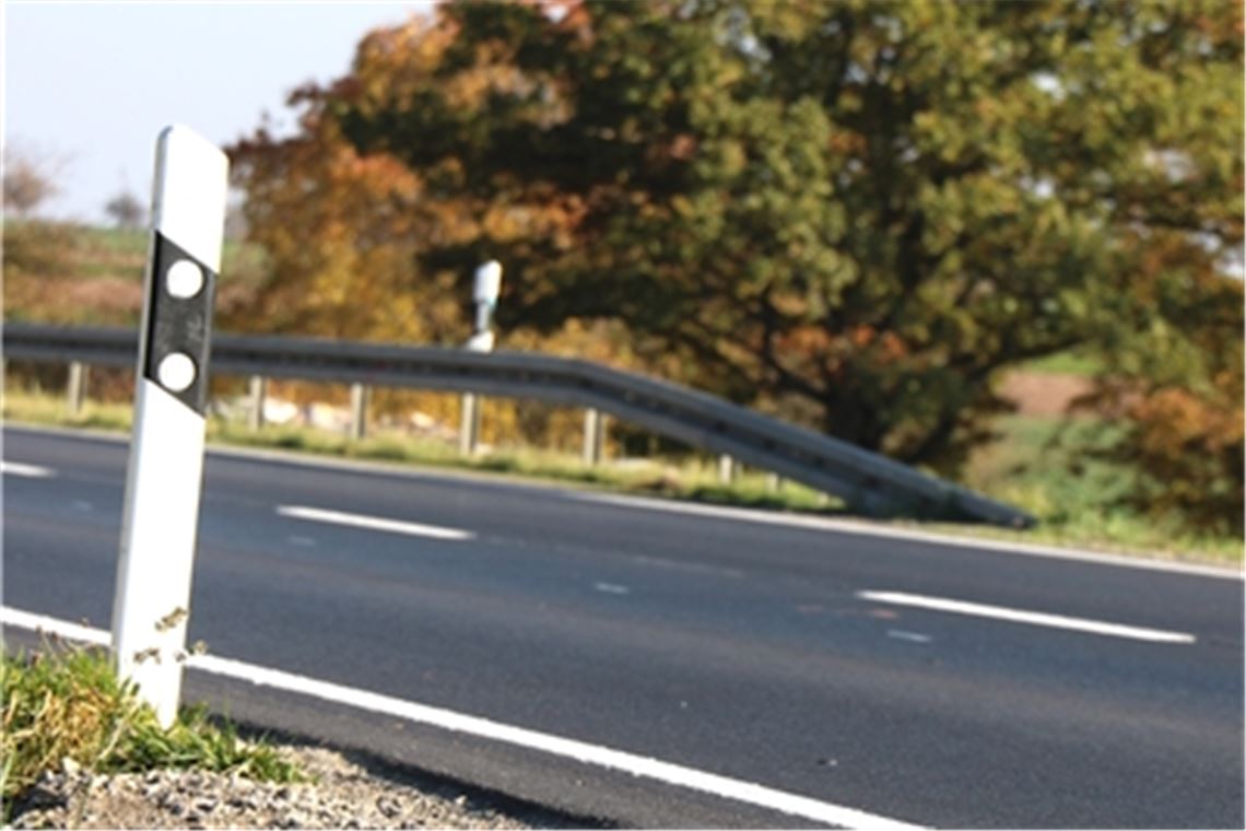 Der neu sanierte Streckenabschnitt zwischen Maulbronn und Lienzingen fährt sich (noch) etwas holprig, laut dem Regierungspräsidium ist das aber unproblematisch. Foto: Willimek