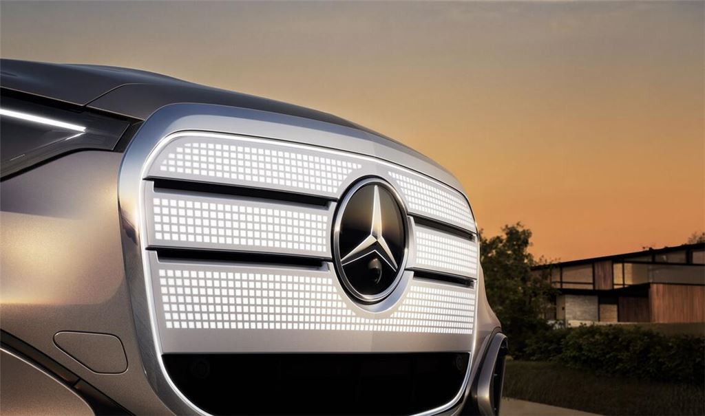 Der neue Mercedes GLC:  massige Frontpartie.