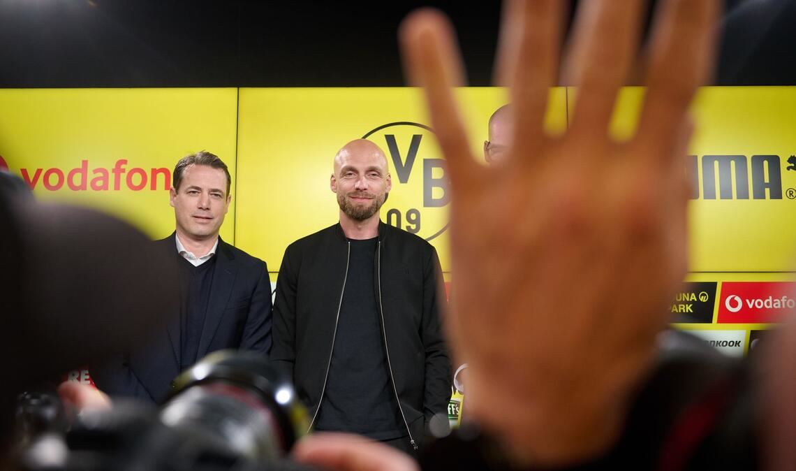 Der neue Sportdirektor von Borussia Dortmund ist Nils-Ole Book (M).