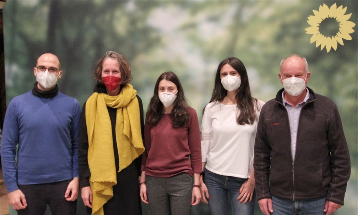 Der neue Vorstand: Dshamil Efinger (v.li.), Friederike Keitel, Vanessa Roderer, Alessia Trovato und Eckhard Klaube. Foto: privat