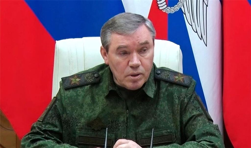Der russische Generalstabschef Waleri Gerassimow kündigt Angriffe gegen die Ukraine auf gesamter Front bis Herbst an.