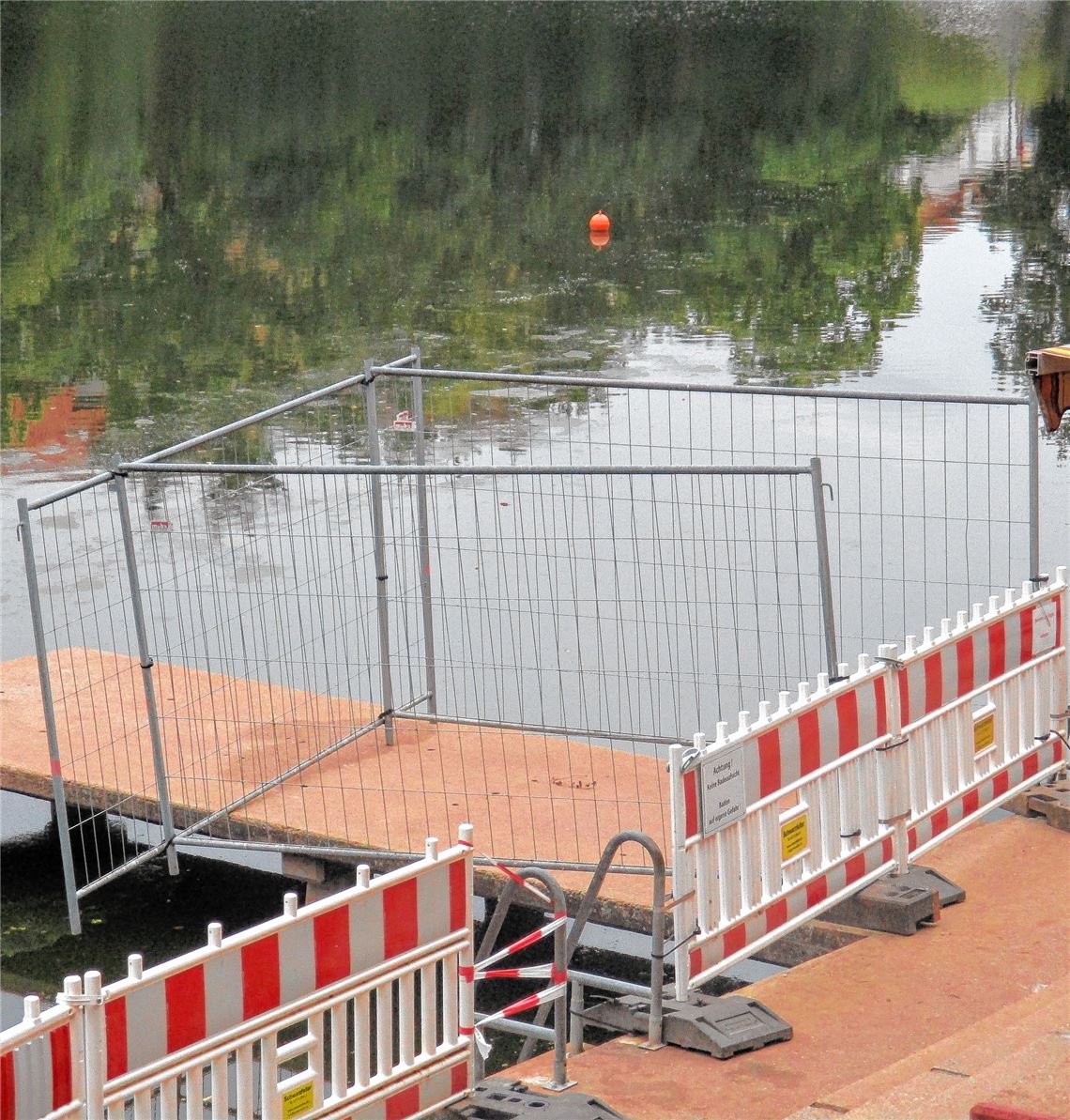Der umstrittene „Affenkäfig“. Foto: Götzl