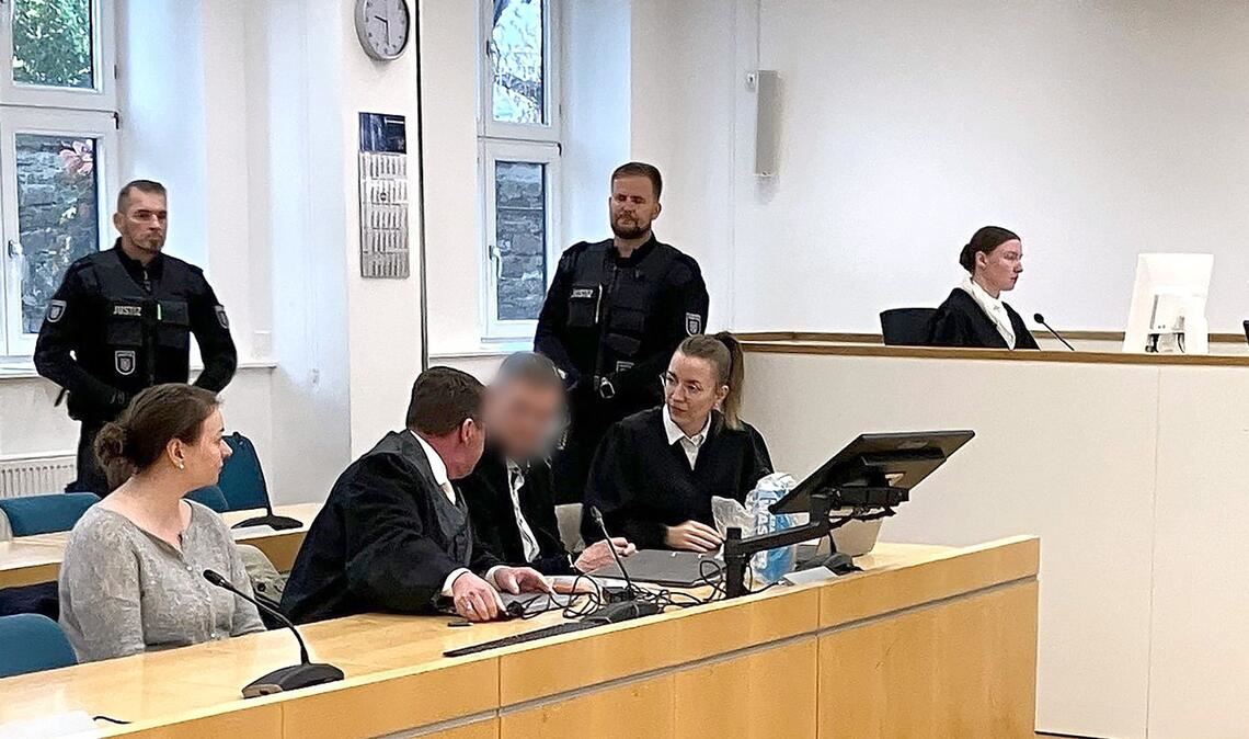 Der verurteilte Lehrer hat sich bei seiner früheren Schülerin für den sexuellen Missbrauch entschuldigt. (Archivbild)