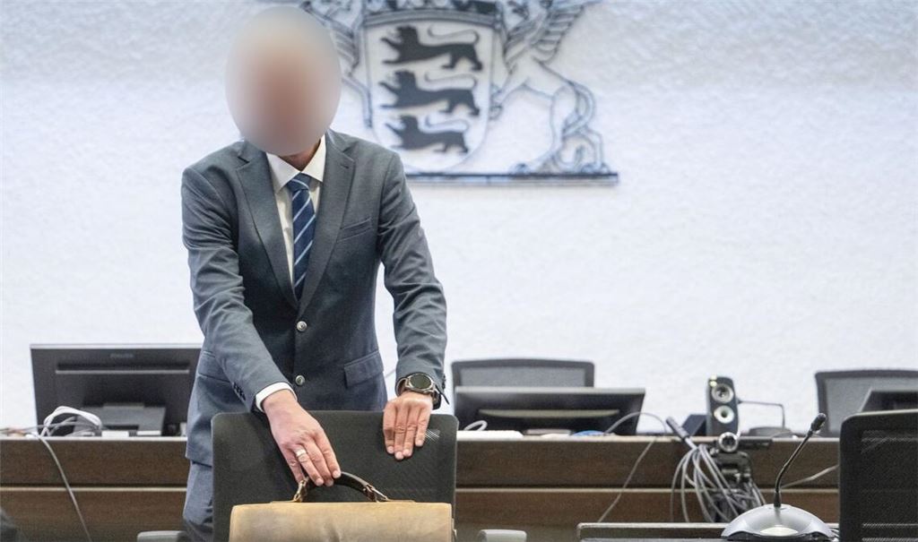 Der vom Dienst suspendierte Inspekteur der Polizei steht erneut vor Gericht.