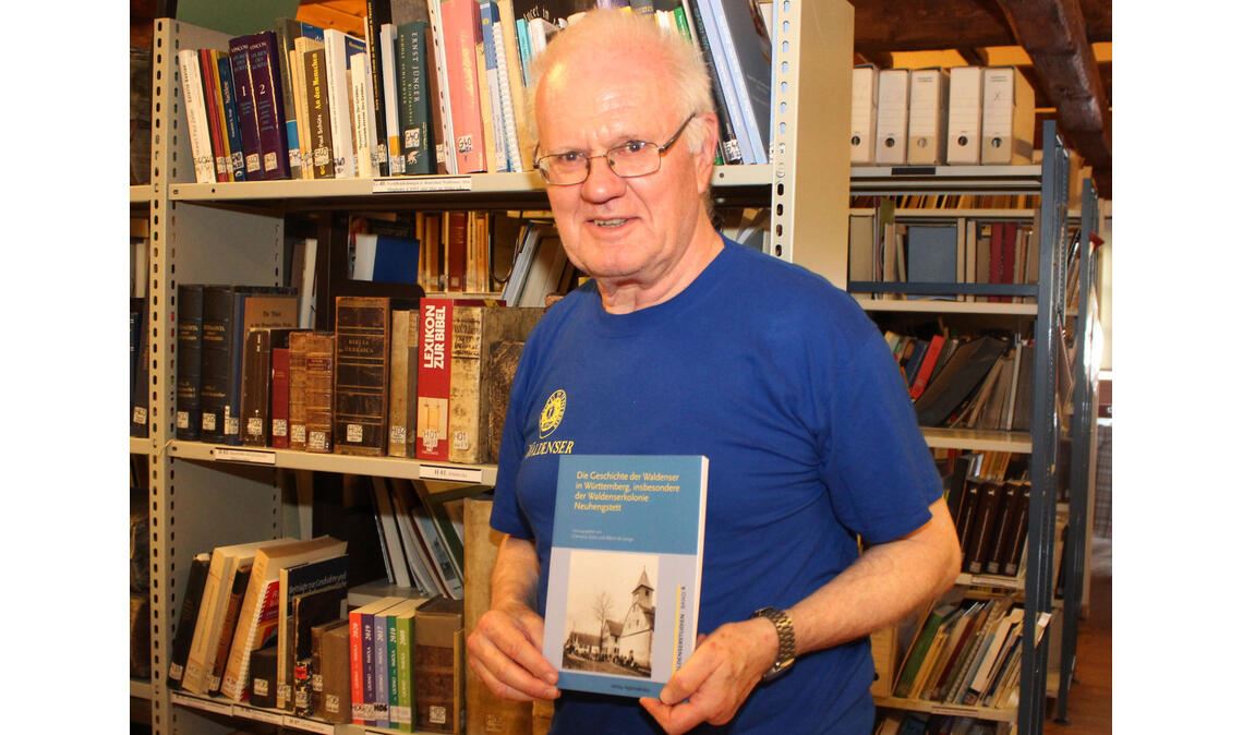 Der wissenschaftliche Vorstand der Waldenservereinigung, Albert de Lange, ist Mitherausgeber des neuen Buches über die 325 Jahre währende Geschichte der Waldenser in Württemberg. Foto: Prokoph