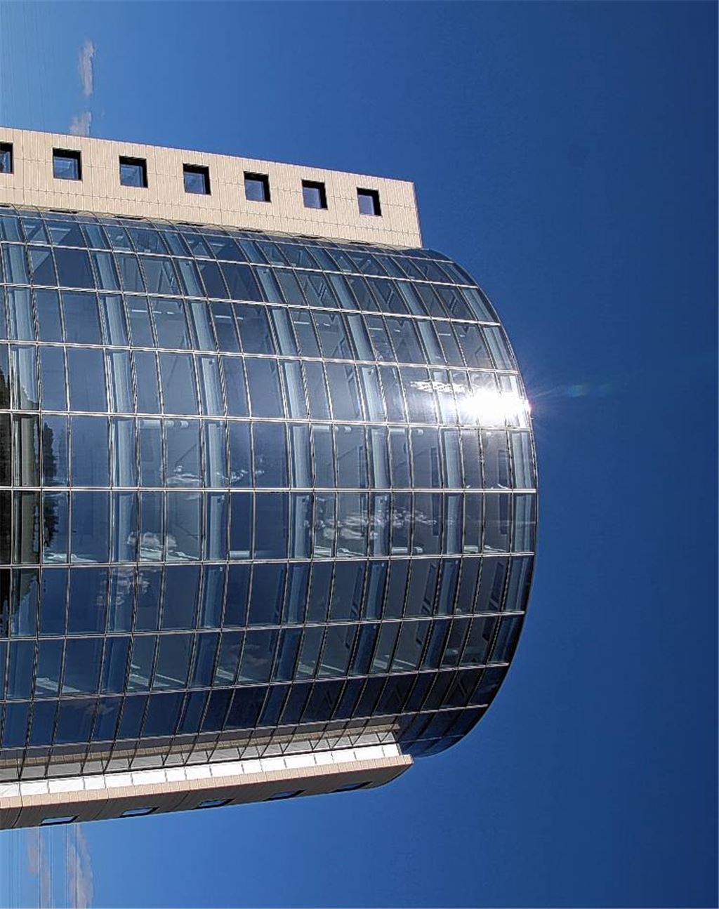 Der zweite Akt steht kurz bevor: Der Turmbau soll nach dem Willen des neuen Eigentümers noch vor dem Winter in Angriff genommen werden. Derzeit laufen Gespräche mit den Planern.