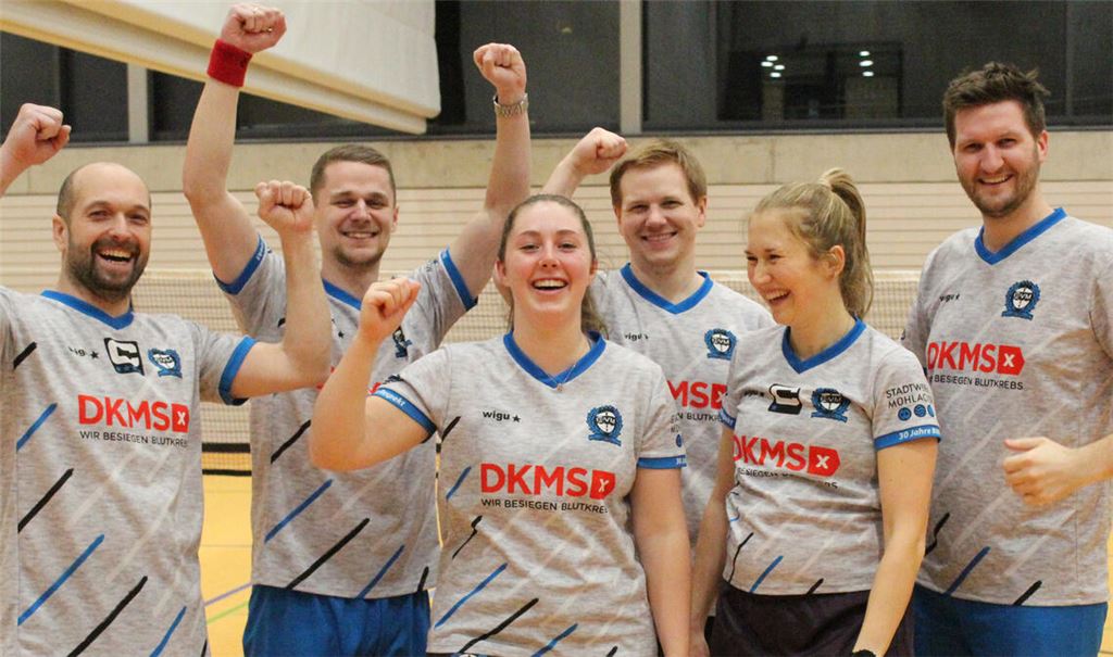 Derbysieger: Damir Prša, Alexander Häcker, Lousie Taube, Matthias Kroll Sarit Kick und Parick Rost (v.li.) freuen sich über eine positive Vorrunde. Fotos: privat