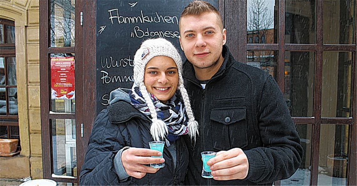 Diana Single und Daniele Magazzu freuen sich auf die Party, die am heutigen Freitagabend um 19.30 Uhr im Biergarten der „Kloinen Kelter“ in Mühlacker beginnt.