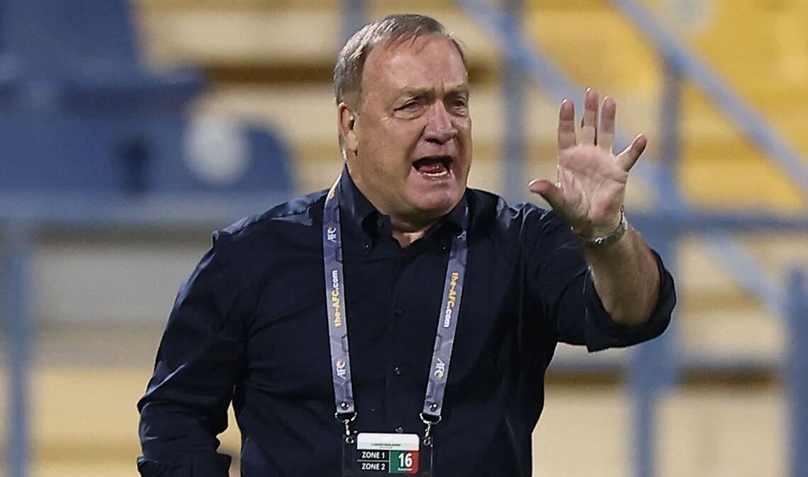 Dick Advocaat steht bei der WM für Curaçao an der Seitenlinie.