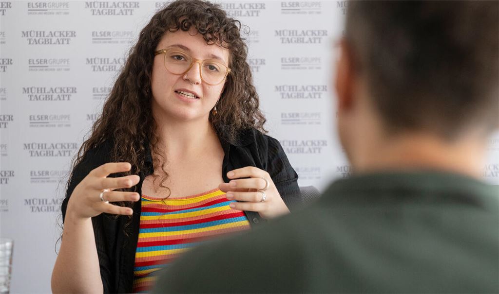 Die 24 Jahre alte Studentin Maria-Elisa Li Vigni aus Mühlacker kandidiert im Wahlkreis 44 Enz für „Die Linke“. Foto: Fotomoment
