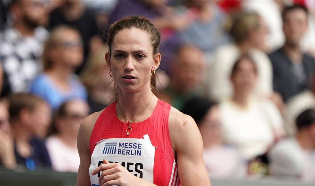 Die 400-m-Hürden-Sprinterin Eileen Deemes spricht in einer ZDF-Doku über sexuelle Übergriffe in der Leichtathletik.