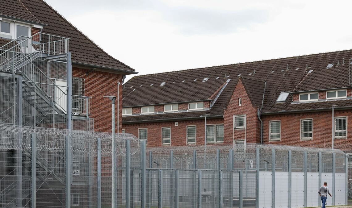 Die Abschiebehaft soll verhindern, dass Ausreisepflichtige vor einer geplanten Rückführung untertauchen. (Archivbild)