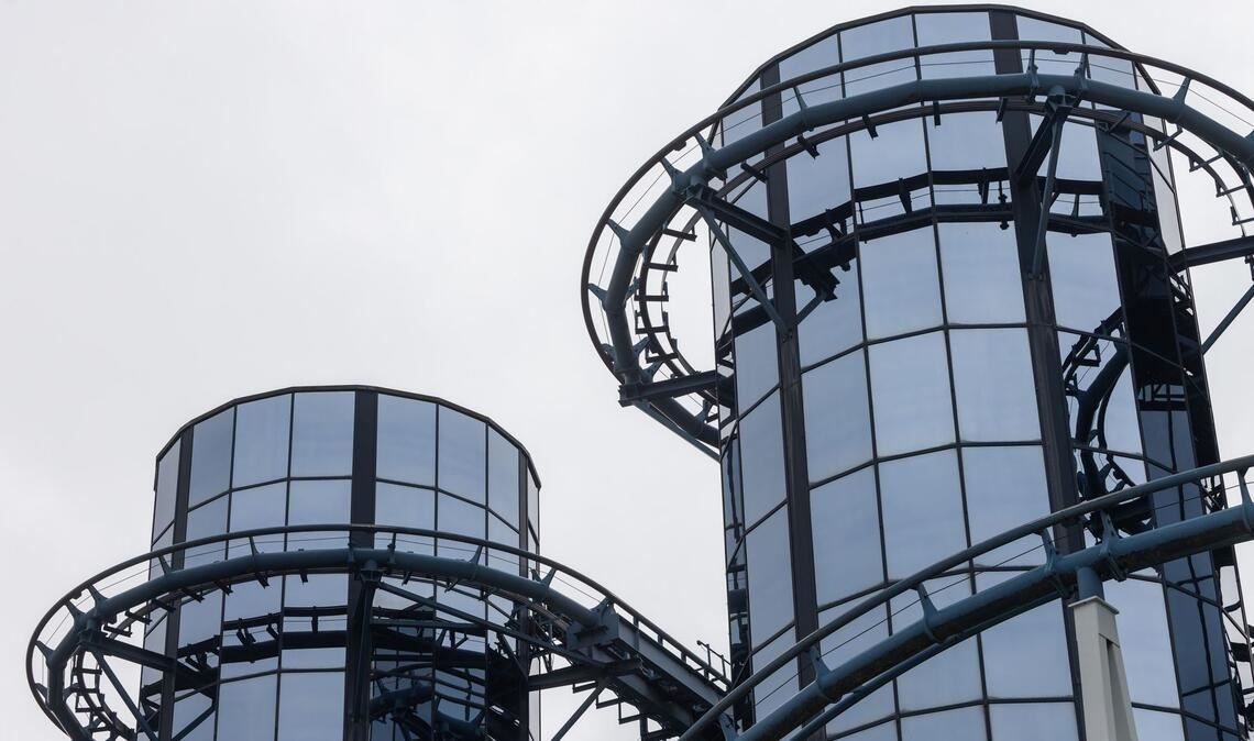 Die Achterbahn Euro-Mir ist im Europa-Park zu sehen.