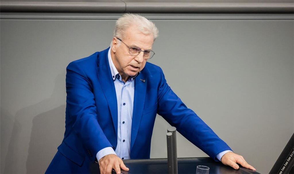Die AfD schließt Klaus Stöber nach Kritik aus.