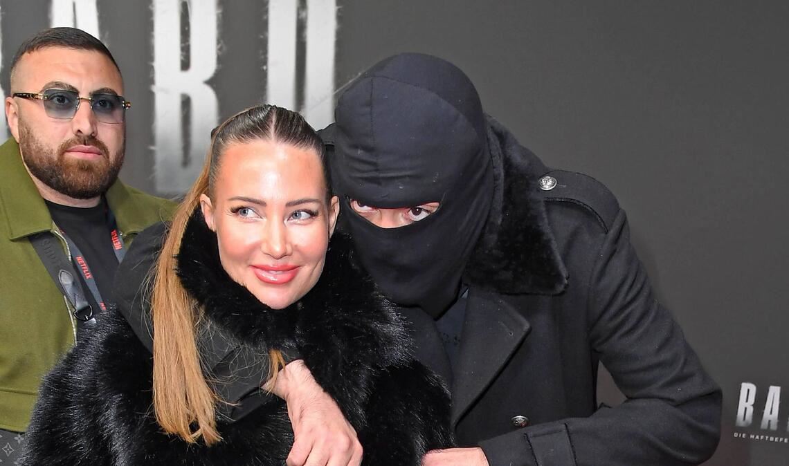 Die Anhans (vorne) bei einer Filmpremiere der Haftbefehl-Doku. Nina Anhan ertappte die Einbrecher auf frischer Tat, diese entkamen dennoch.